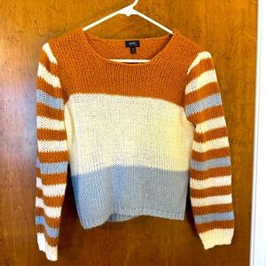 Daytrip Youth Sweater Size XL